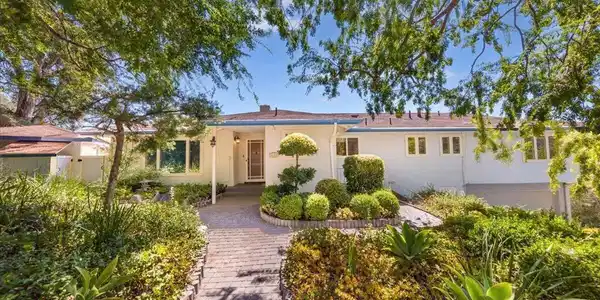 1372 Inverness Drive