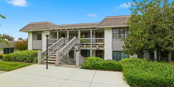 5065 Cribari Bluffs