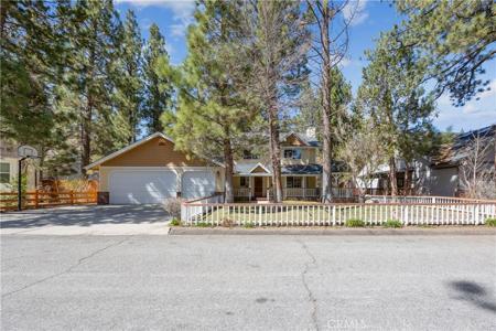 715 E Mountain View Boulevard