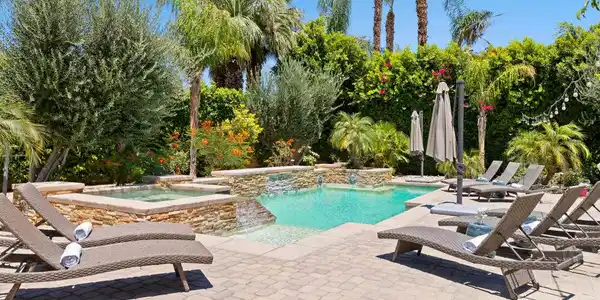 80592 Apricot Lane