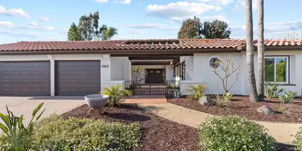 3565 Avenida Amorosa