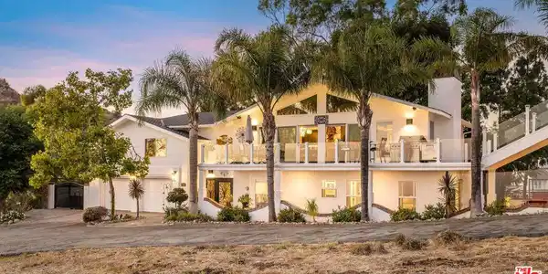 2119 Rockview Terrace