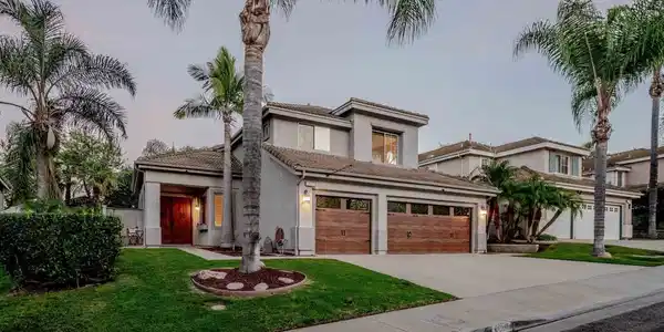 1880 Winterdew Avenue
