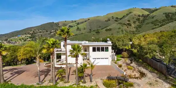 320 El Caminito Road