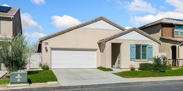 27936 Autumn Ct