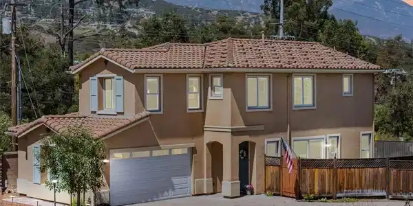 2010 Brentwood Place