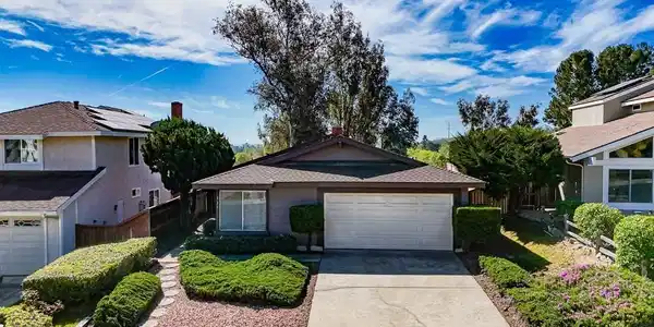 321 Skyridge Ln