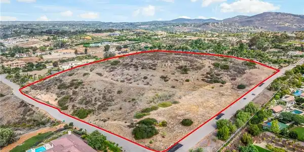 16528 Artesian Trail