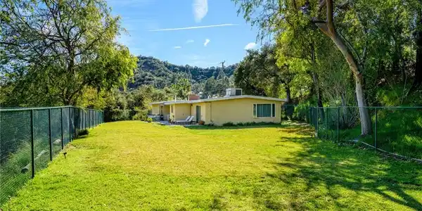 3770 Hillway Drive