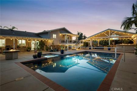 1446 Los Conejos Road