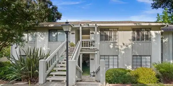 5437 Cribari Green