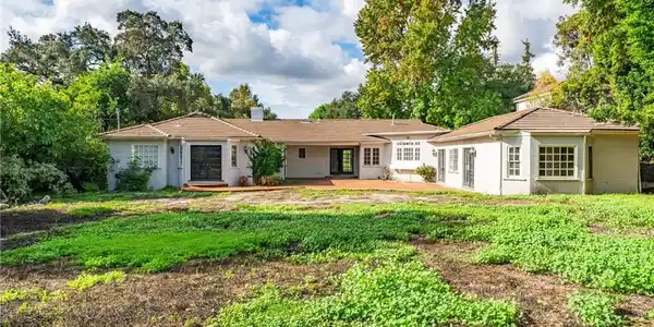 1210 Rodeo Road