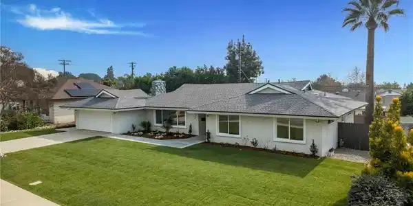 834 Hood Dr