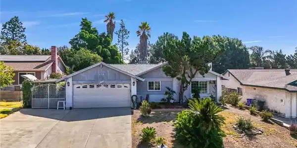 6765 Jadeite Avenue