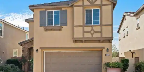 656 Huron Place
