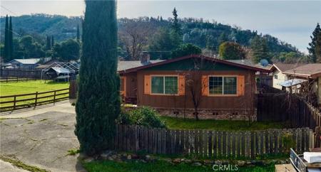 6917 Plaza Terrace