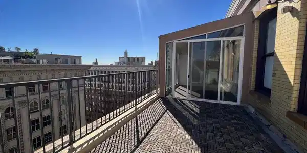 215 W 7th Street