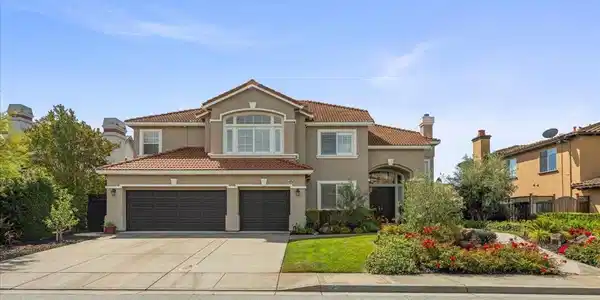 834 English Walnut Way