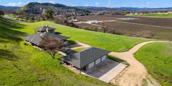 5840 Rocky Canyon