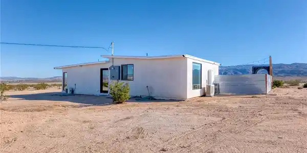 4223 Hilltop