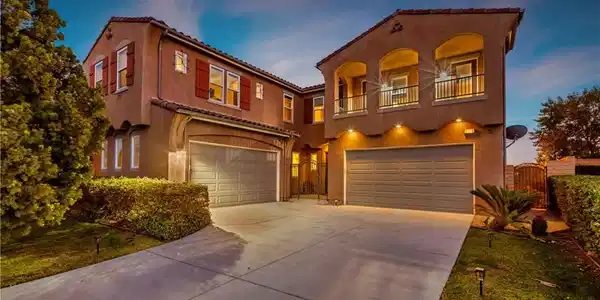 16696 S Peak Court