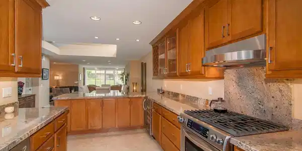 48275 Racquet Lane