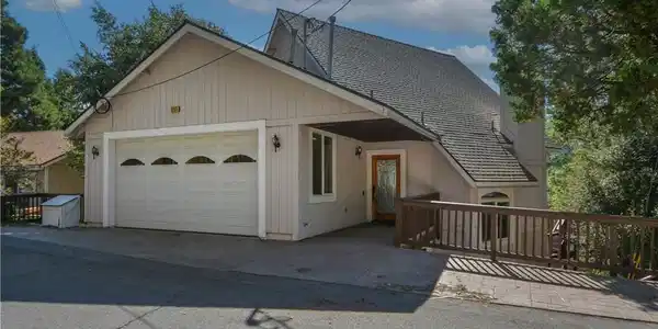 237 E Zermat Drive