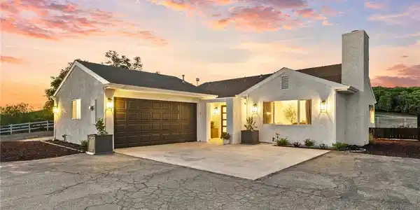40752 Los Amantes Road