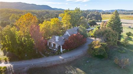 5415 Fairhills