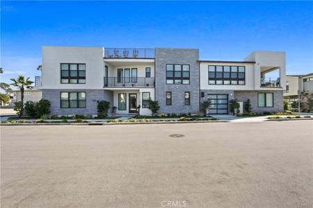 208 Ocean Place