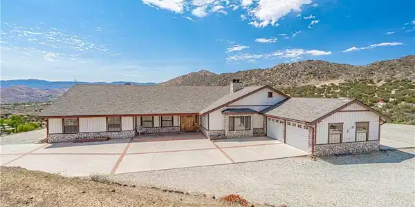 5329 Hubbard Road