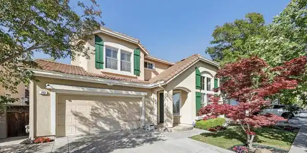 743 Promenade Lane