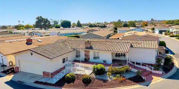 75 Poinsettia Gardens Drive