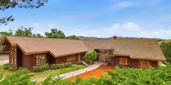 525 Vista Ridge Drive