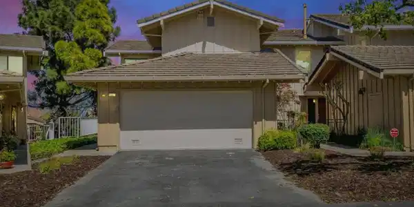 21 Calypso Lane