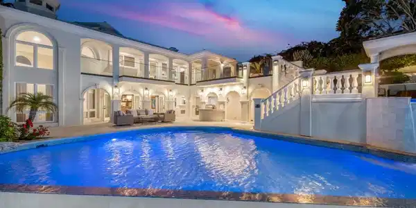 8 Saint Tropez