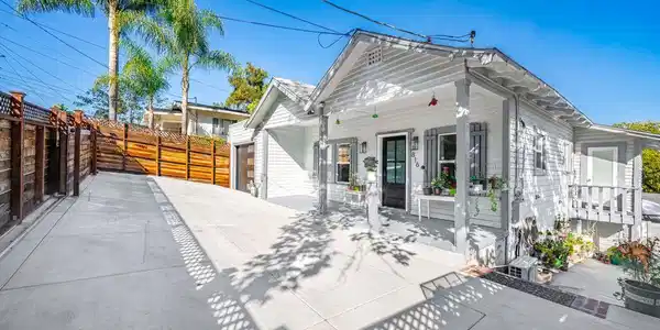 816 Terrace 49