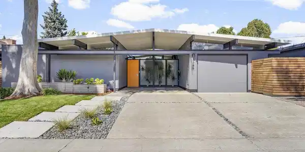 2366 Fairglen Drive