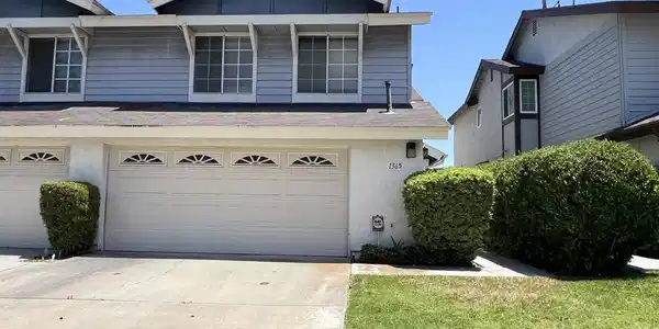 1365 Manzana Way