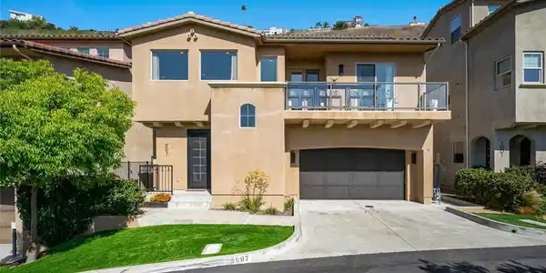 997 Canyon Lane