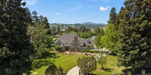 9885 Lantz Drive