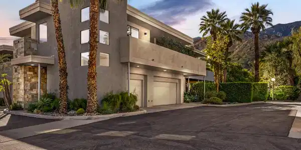 940 E Palm Canyon