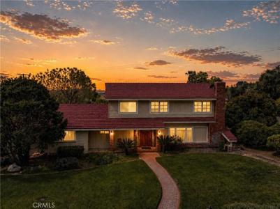 2446 Euclid Crescent E