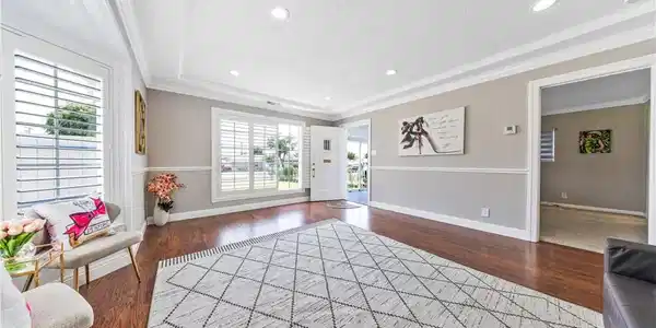 927 Montecito