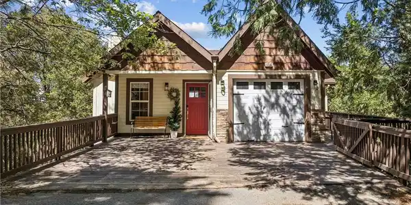 1232 Aleutian Drive