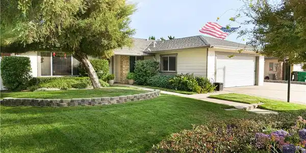 3380 Lucero Ave