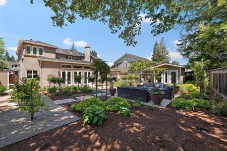 16464 Shady View Lane