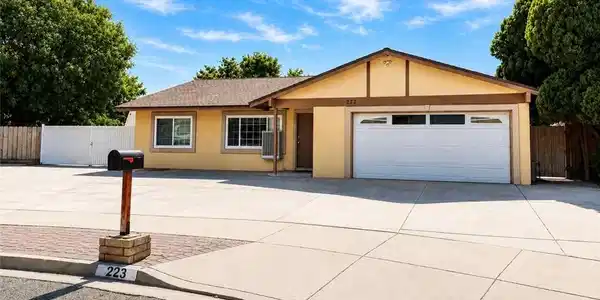 223 Glenmont Court