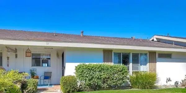 3660 Vista Campana N