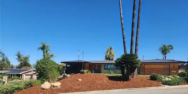 507 E Mariposa Drive